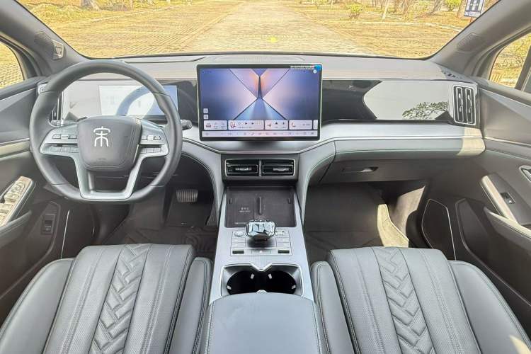 Used BYD Song L DM-i 2025 Intelligent Driving Version 112 km Beyond-Range Type
