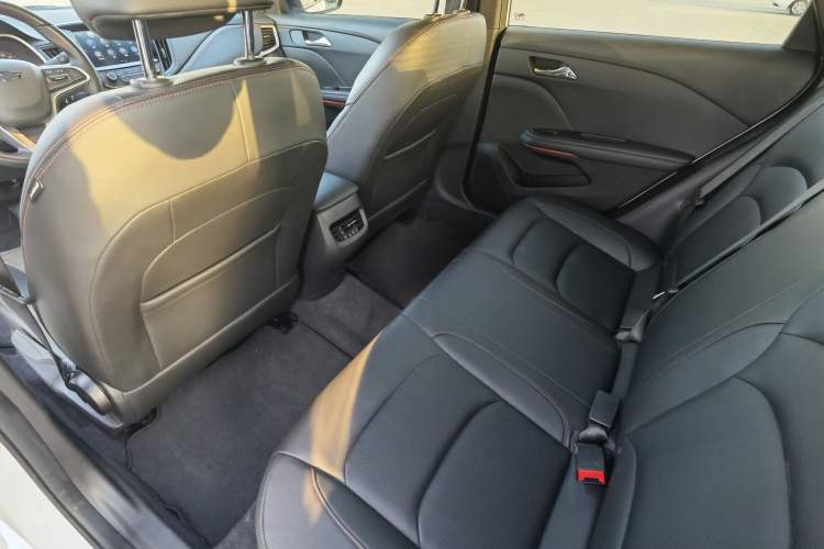 Used Chevrolet Monza 2019 RS 330T Automatic Comfort Edition China VI Standard Interior 3