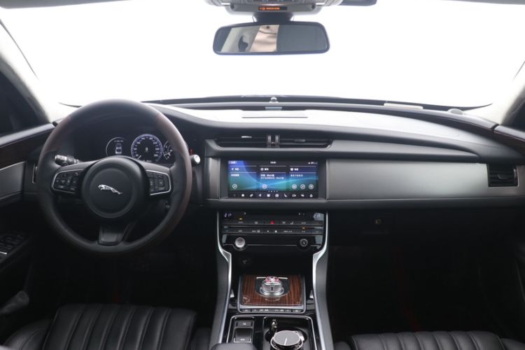 Used Jaguar XFL 2017 XFL 2.0T 240PS Luxury Edition
