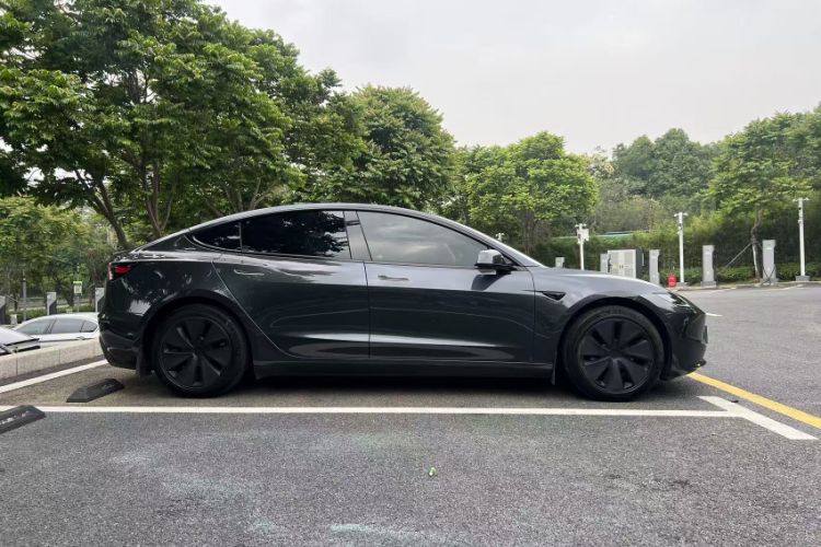 Used Tesla Model 3 2023 Rear-Wheel-Drive Version
