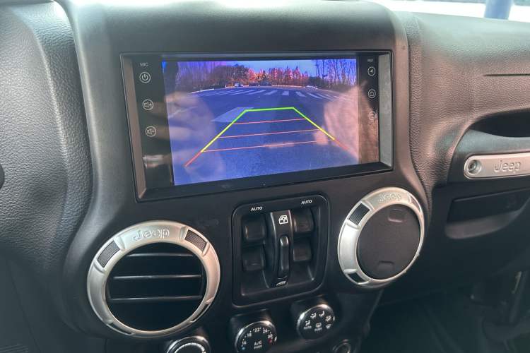 Used Jeep Wrangler 2017 3.0L Sahara Four-Door Comfort Edition