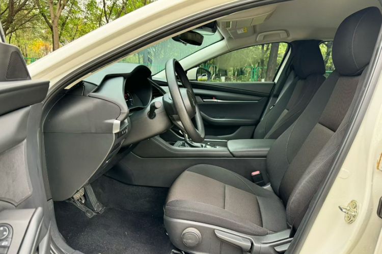 Used Mazda 3 Axela 2023 2.0L Automatic Zhiqing Edition
