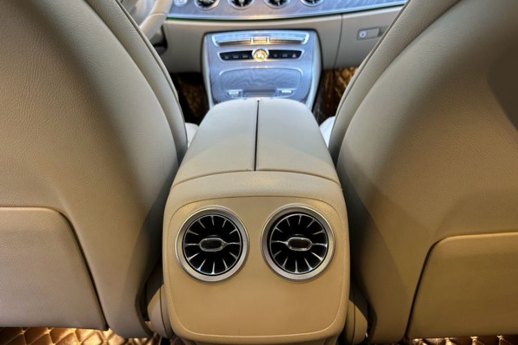 Used Mercedes-Benz CLS 2018 CLS 300 Dynamic Edition Interior 5