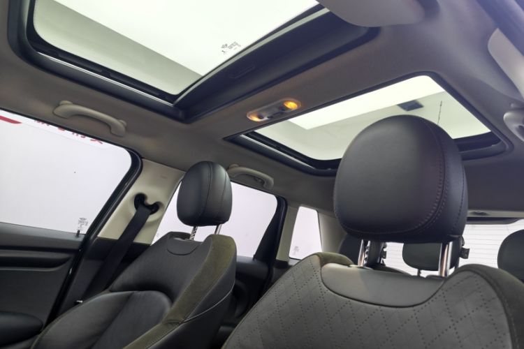 Used MINI 2015 1.5T COOPER Excitement Five-Door Edition Interior 3