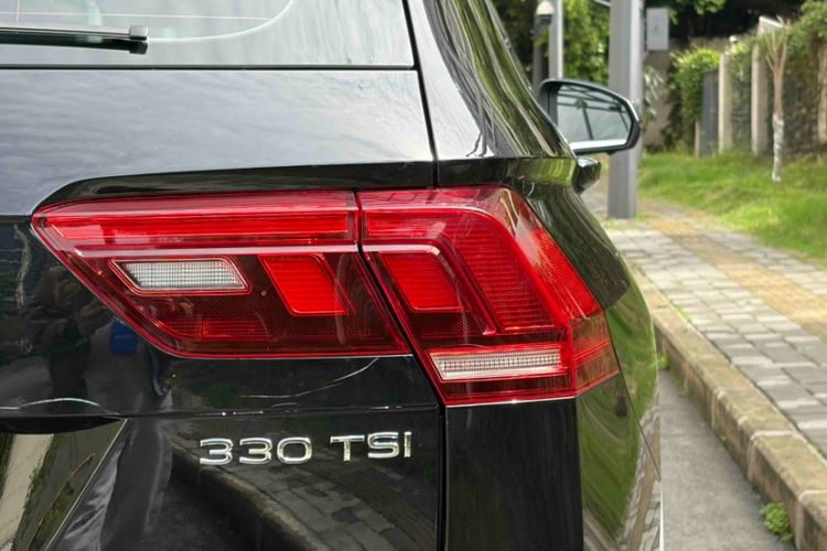 Used Volkswagen Tiguan L 2024 Outstanding Model 330TSI Automatic Two-Wheel Drive R-Line Dragon Glory Edition Exterior 8