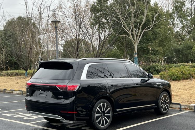 Used Hima AITO M9 2025 Extended-Range Ultra Version 52 kWh 6-Seater
