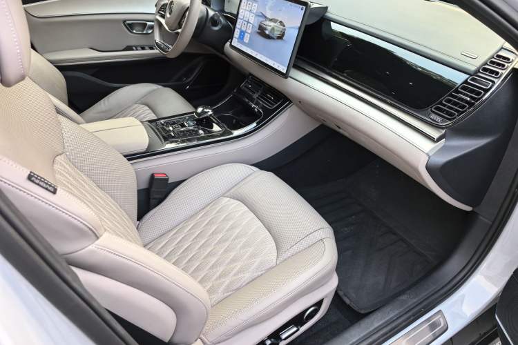 Used BYD Han 2024 EV Glory Edition 506KM Front-Wheel-Drive Premium Model