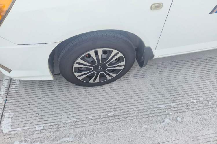 Used Everus S1 2014 1.3L Manual Comfort Edition