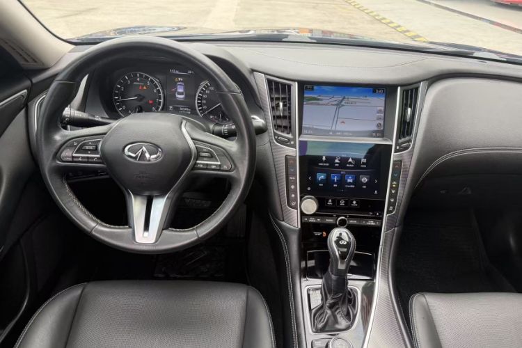 Used Infiniti Q50L 2018 2.0T Enjoyment Version China V Standard Interior 4