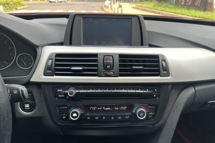 Used BMW 3 Series GT 2014 320i Leading Model
