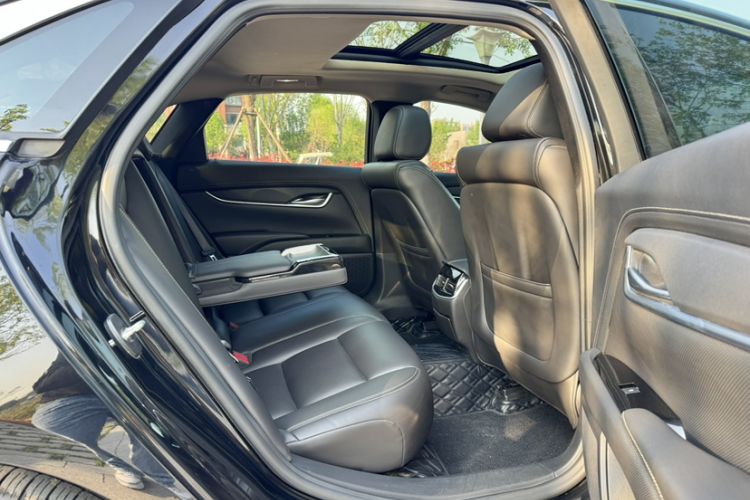 Used Cadillac XTS 2018 28T Tech Edition Interior 8