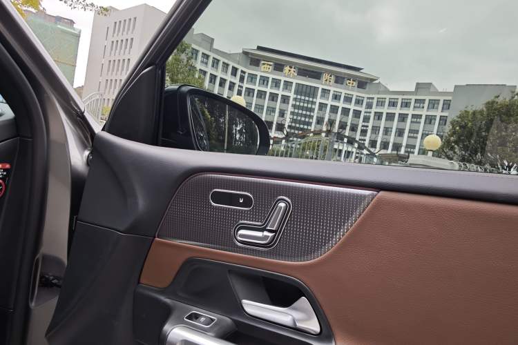 Used Mercedes-Benz GLB 2023 GLB 220 Fashion Model