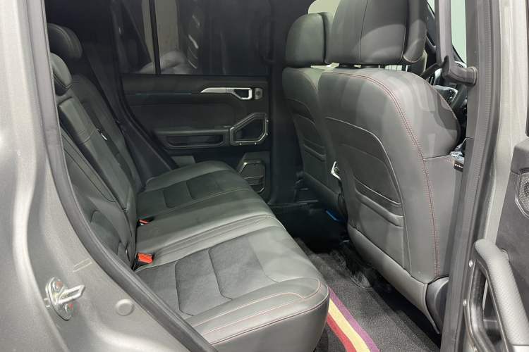 Used JETOUR Traveler 2023 2.0T All-Wheel Drive CrossPRO+ Interior 3