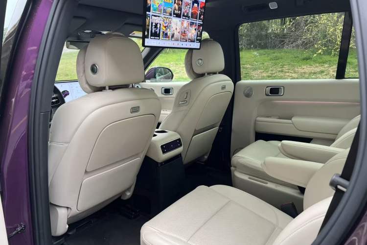 Used Li Auto L9 2025 Ultra Smart Refreshed Edition Interior 3