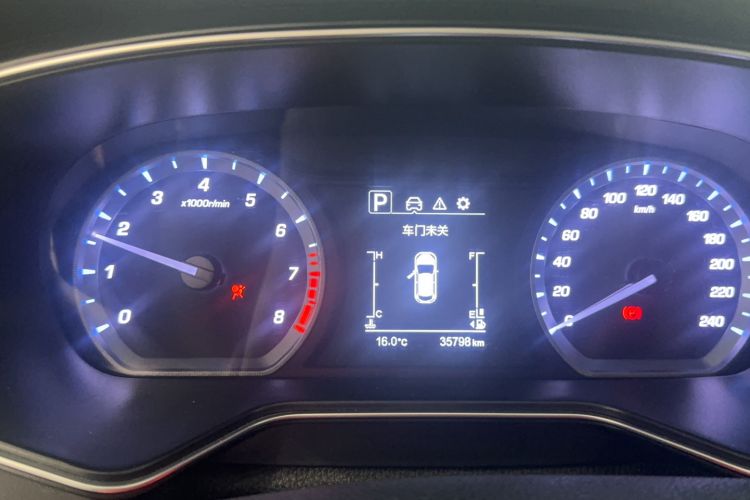 Used CHANGAN OSHAN X7 2020 1.5T Automatic Elite Edition Odometer Close Up