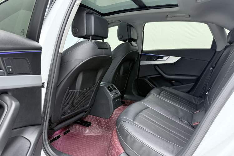 Used Audi A4L 2020 40 TFSI quattro Luxury Dynamic Model Interior 3