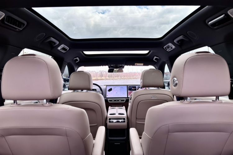 Used Li Auto L8 2025 Pro Smart Refresh Edition Interior 3