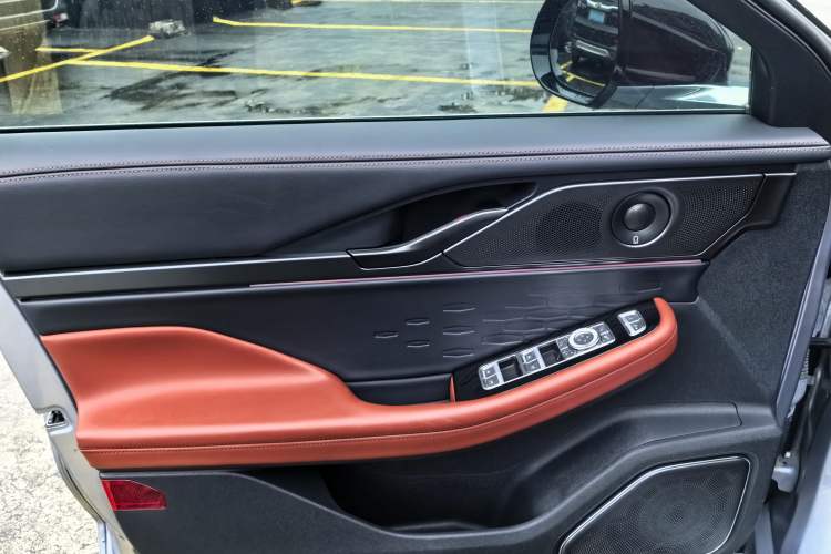 Used Lincoln Z 2022 iXiang Zunyi Edition
