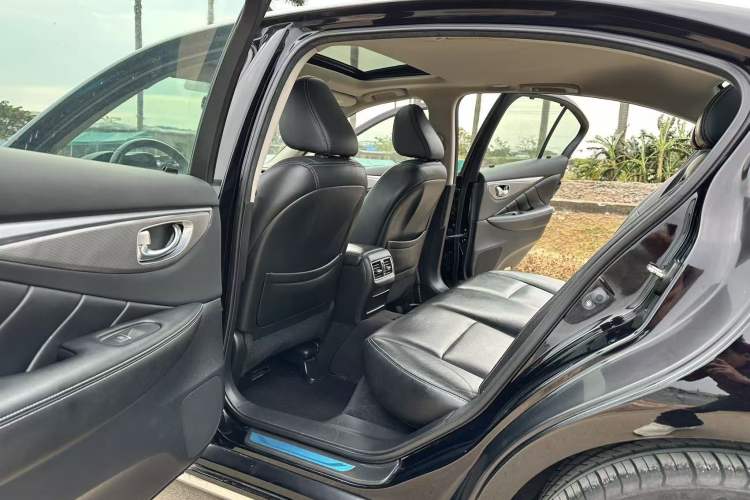 Used Infiniti Q50L 2015 2.0T Enjoyment Edition