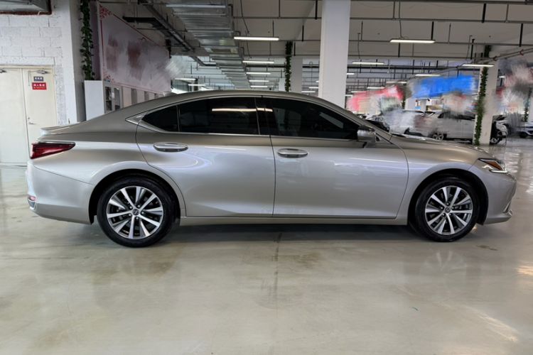 Used Lexus ES 2020 200 Excellence Edition