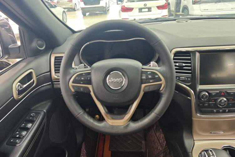 Used Jeep Grand Cherokee 2014 3.6L Elite Navigation Edition