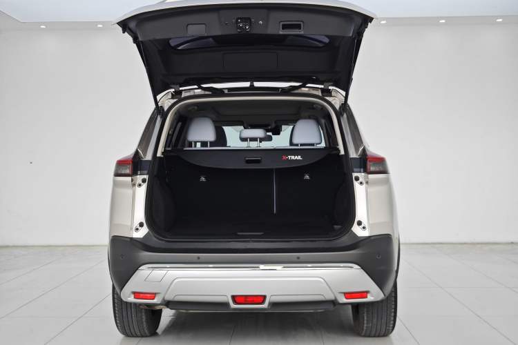 Used Nissan X-Trail 2023 e-POWER Ultra-Hybrid Dual-Motor All-Wheel-Drive Luxury Edition Trunk