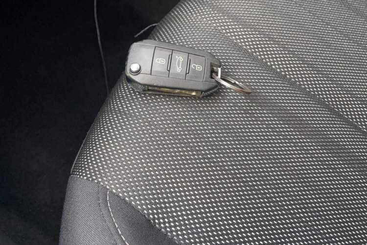 Used Peugeot 308S 2015 1.6T Automatic Jingchi Edition Interior 4