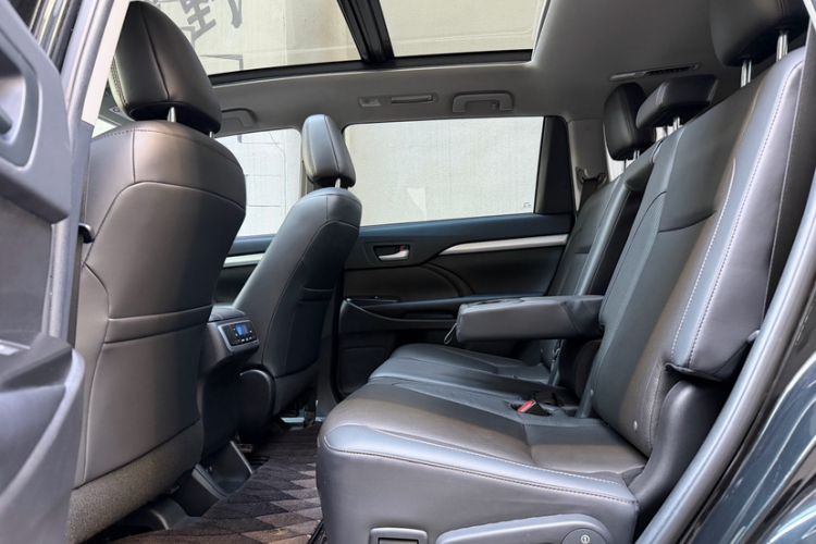 Used Toyota Highlander 2021 2.0T Four-Wheel Drive Luxury Edition 7 Seats