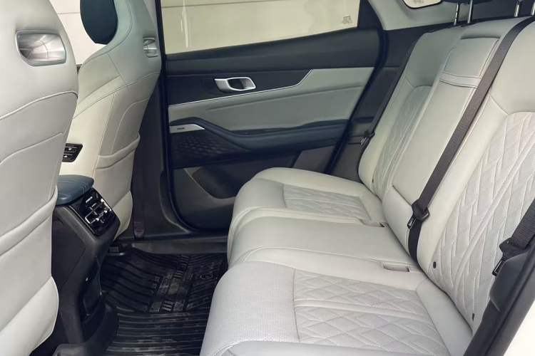 Used CHANGAN UNI-K iDD 2022 Blue Whale iDD 130km 1.5T Prestige Model
