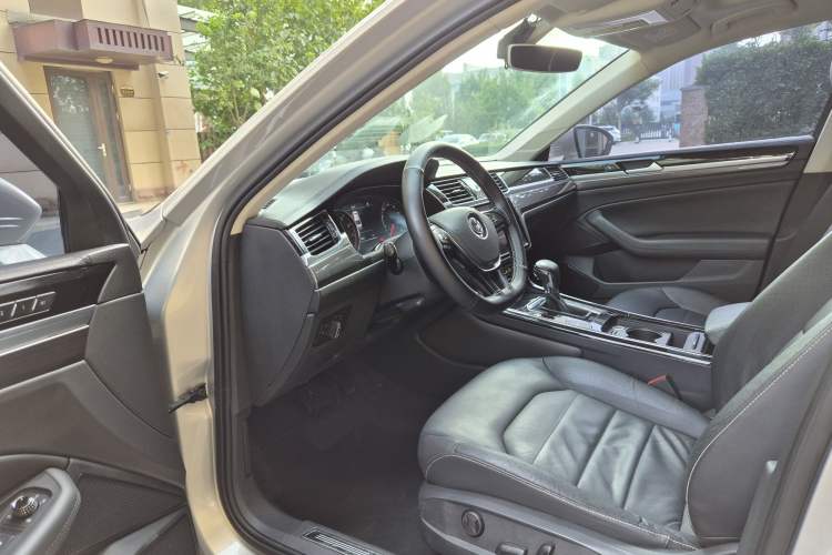 Used Volkswagen Phideon 2018 Revised Version 380TSI Two-Wheel Drive Business Edition