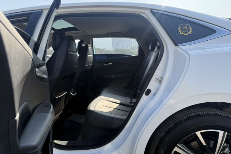 Used Changan Eado 2025 Blue Whale 1.5T 500Bar Prestige Model
