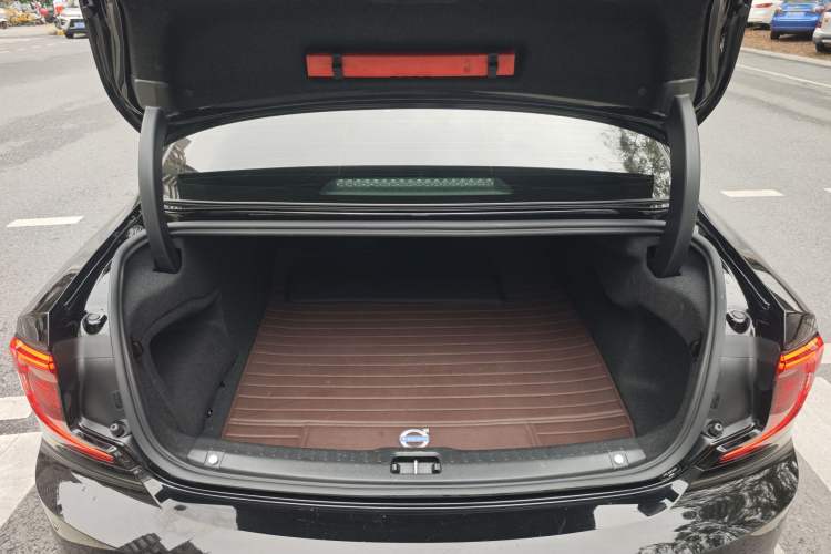 Used Volvo S90 2022 B5 Zhiyi Luxury Edition