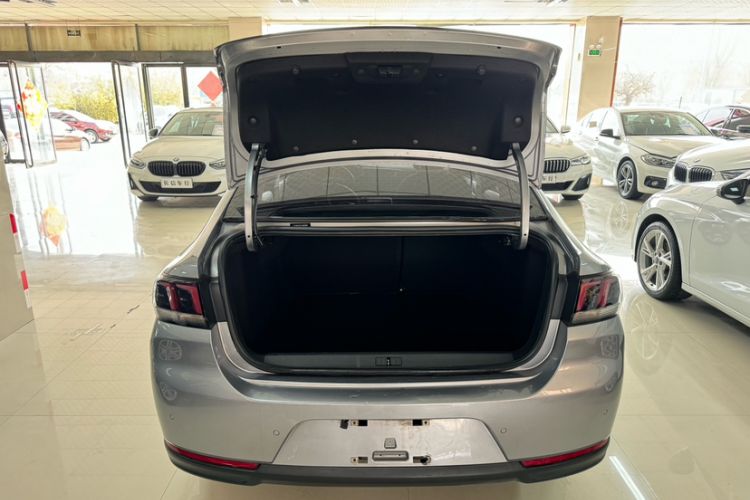 Used Peugeot 308 2018 1.6L Automatic Luxury Edition Trunk