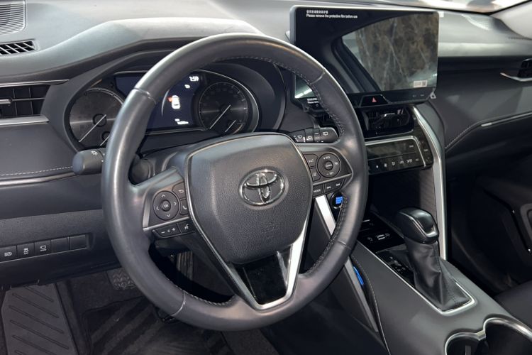 Used Toyota Harrier 2022 2.0L CVT Two-Wheel Drive Deluxe Edition