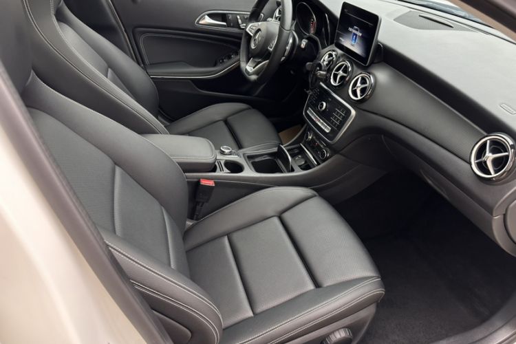 Used Mercedes-Benz GLA 2019 GLA 200 Dynamic Edition Right Front Seat