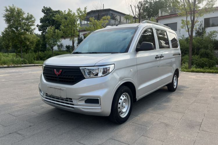 Used Wuling Hongguang V 2022 1.5L Jingqu Version Hydraulic Power Steering LAR