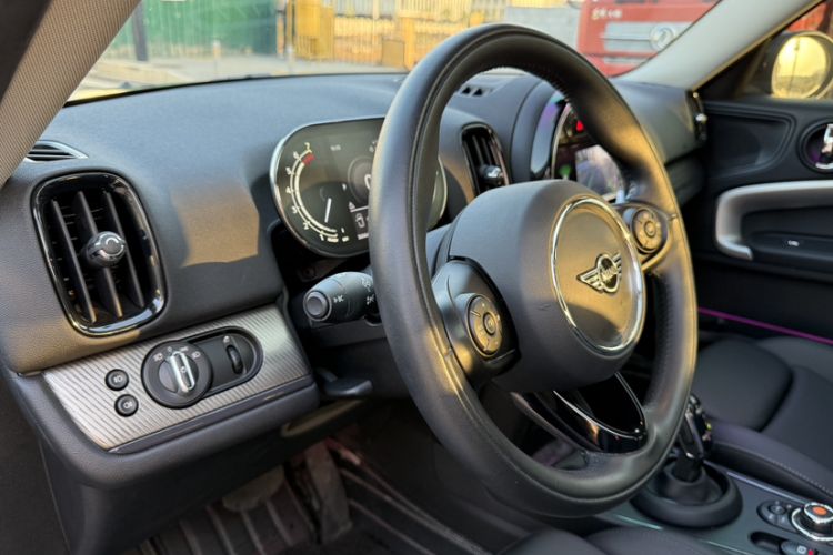 Used MINI Countryman 2021 1.5T COOPER Connoisseur Interior 10