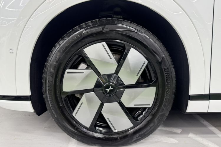 Used XPeng X9 2024 702 Ultra-Long Range Max
