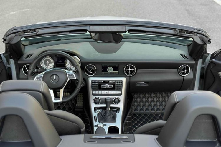 Used Mercedes-Benz SLK-Class 2011 SLK 200 Fashion Model