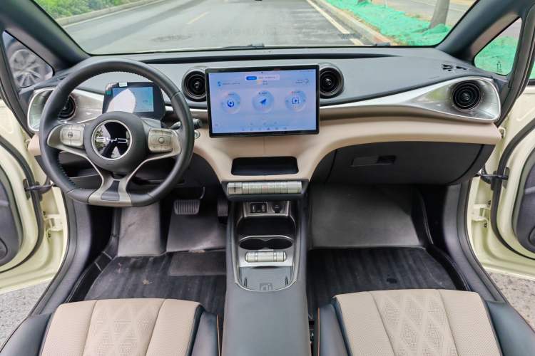 Used BYD Dolphin 2023 420 km Fashion Edition Interior 3