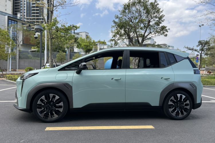 Used AION Y 2022 70 Tech Edition Lithium Iron Phosphate
