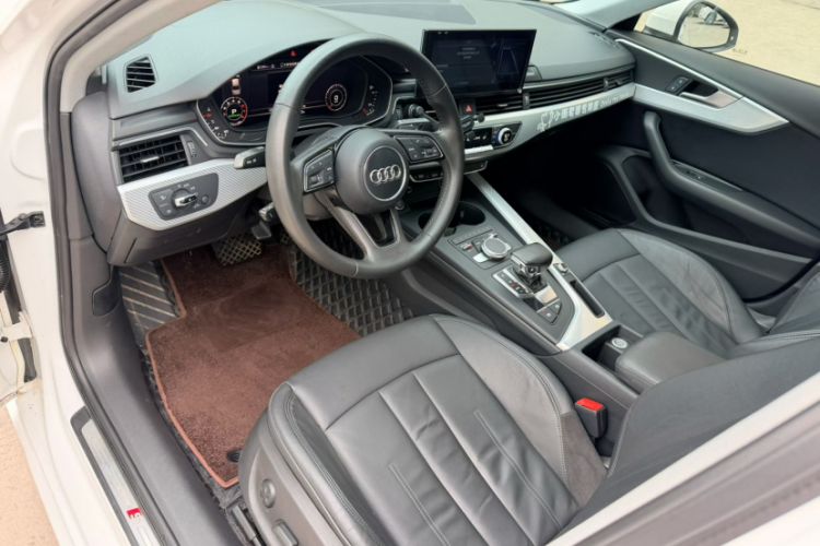 Used Audi A4L 2018 30th Anniversary Edition 40 TFSI Fashion Model
