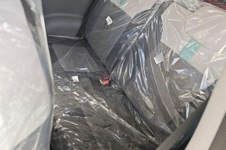 Used CHANGAN Lumin 2022 301km Honey-Sweet Version Interior 3