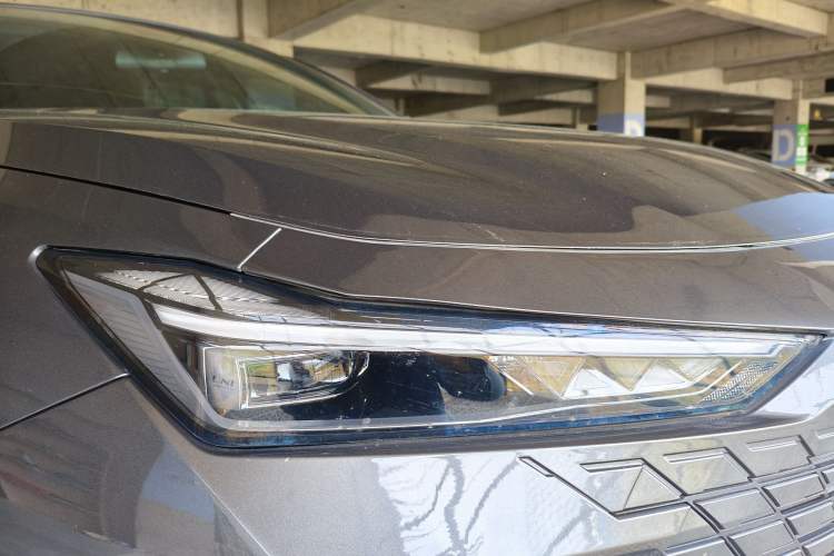 Used CHANGAN UNI-V 2023 1.5T Sport Edition