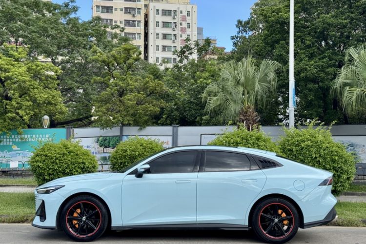 Used Changan UNI-V 2022 1.5T Smart Navigation Version