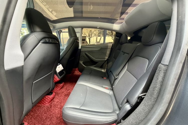 Used Tesla Model Y 2025 Long-Range All-Wheel Drive First Edition