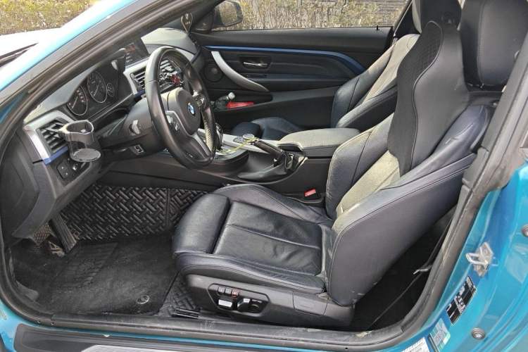 Used BMW 4 Series 2017 425i M Sport Package Interior 3