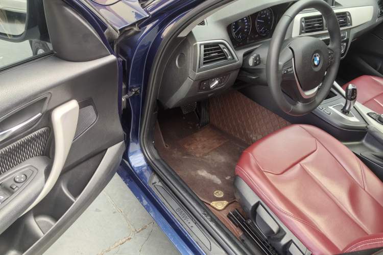 Used BMW 1 Series 2018 118i Leading Model Exterior 8