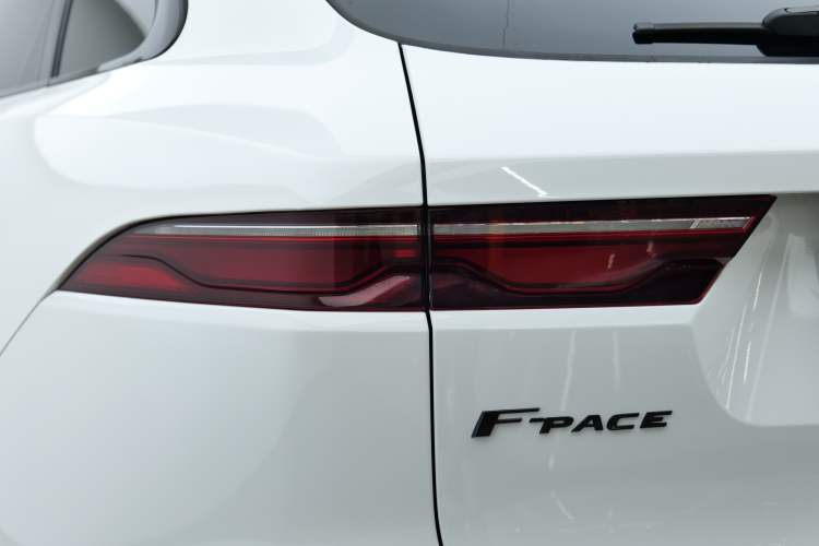 Used Jaguar F-PACE 2022 P250 R-Dynamic BLACK
