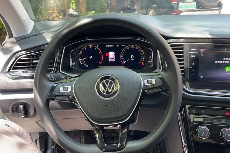 Used Volkswagen T-ROC 2021 280TSI DSG Two-Wheel Drive Comfort Connect Edition
